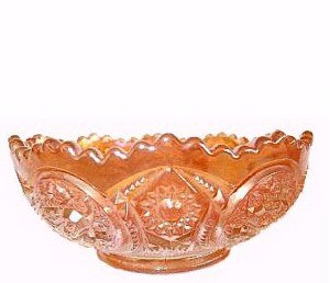 SNOW FANCY Small Berry Bowl 
4.50 in. x 1.75 in. deep.