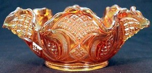 DIAMOND RING Bowl in 9 in. Marigold. Other colors for this rather scarce pattern are purple, smoke and helios. Depending upon crimp, some measure closer to 8 in