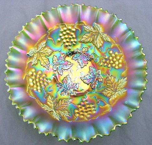   This lovely green PCE GRAPE & CABLE 9 in. Bowl is referred to as a Variant. Notice the tendrils leading into the center-in abscence of a leaf in center.