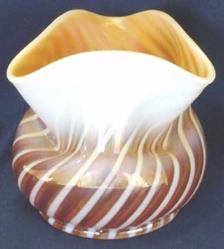 PINCHED SWIRL Spittoon -4.5 in. tall..