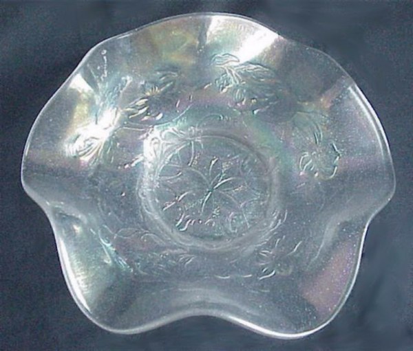 White SIX PETALS 7 in. Bowl.