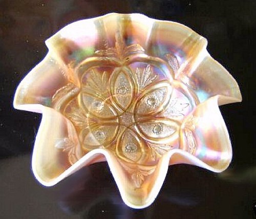 VICTORIAN in RARE Peach Opalescent! 11.25 in. diam. x 4 in. deep.