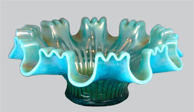 SMOOTH RAYS-Caroline Ext.- Blue opal.8.5 in. Bowl