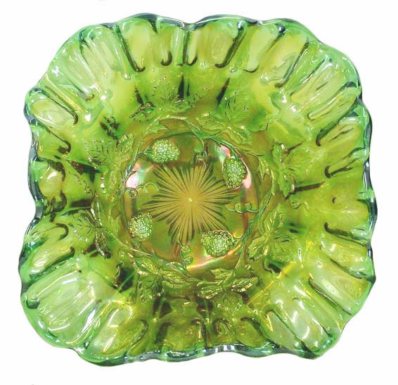 STRAWBERRY WREATH 10 in. Square Shape