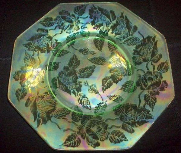 BROCADED POPPIES - 8 in. plate.Gree