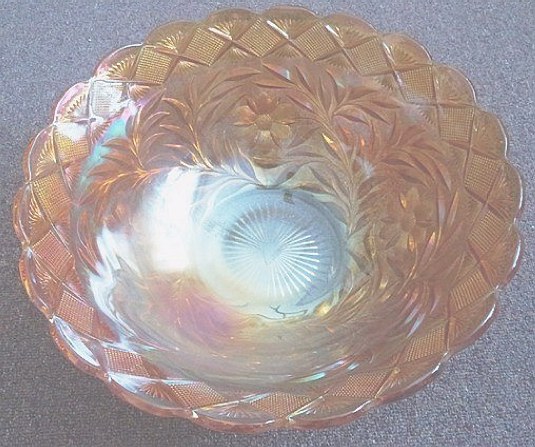 DIAMOND and DAISY CUT VT. Punch Bowl - 16.75 in. span!