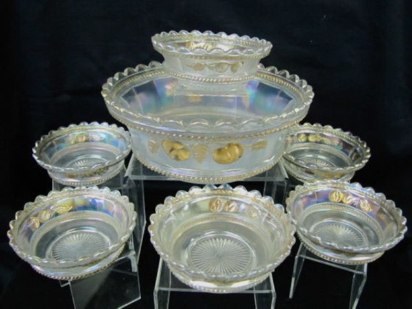 White N. PEACH Berry Set-Gold Trim-$180.-Wroda Auction-11-12-11