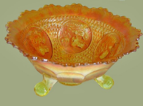 Vaseline HORSE MEDALLION Courtesy Reichel Auctions