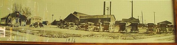 Indiana Glass Factory 1916