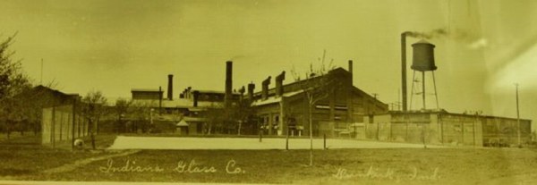Early Picture of the Indiana Glass Company