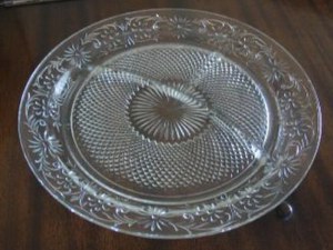 Daisy Grill Plate in Crystal