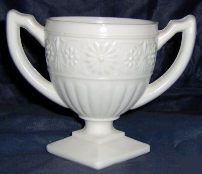 Daisy Sugar Bowl in Milk Glass